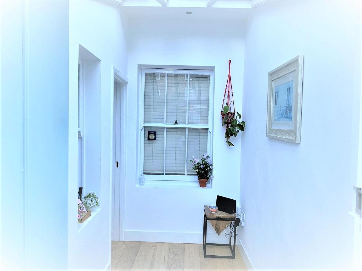 Riverside Channel5 "Holidays Homes In The Sun" Featured Central Canterbury Cottage With Free Parking Екстер'єр фото