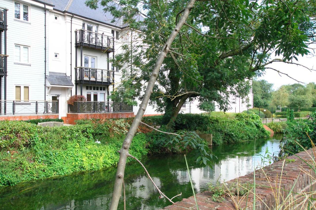 Riverside Channel5 "Holidays Homes In The Sun" Featured Central Canterbury Cottage With Free Parking Екстер'єр фото